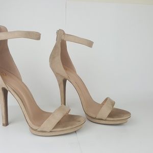 women shoes size 9 Very Nice Shoe